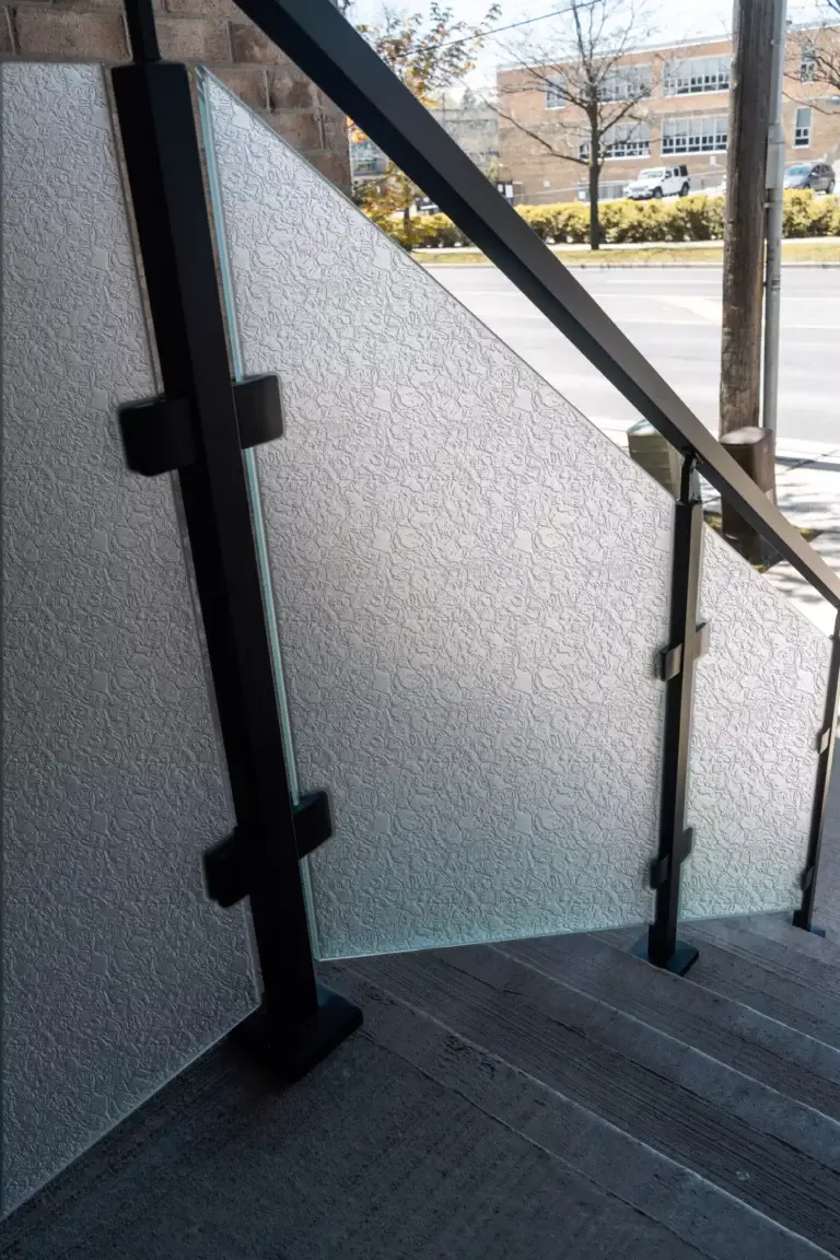 The Latest Glass Railing Trends in Toronto 6